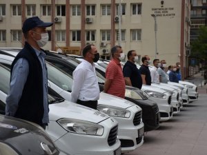 Şehzadeler Belediyesinden Vefa Sosyal Destek Grubu’na araç desteği