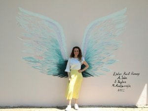 Efeler’in duvarları Anneler Günü için renklendi