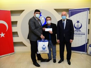 Kahramankazan’da esnafa Bin TL’lik nakdi destek