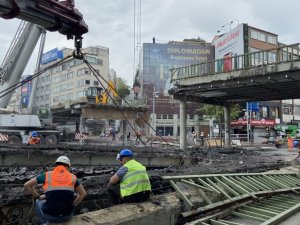 Beşiktaş-Ortaköy yolu trafiğe kapatıldı