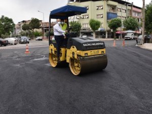 Salihli’de asfalt çalışması hız kesmiyor