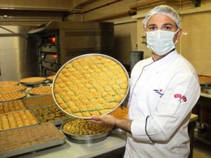 Covid-19, baklava ikram etme alışkanlığını da değiştirdi