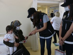 Diyarbakır polisi anneleri unutmadı