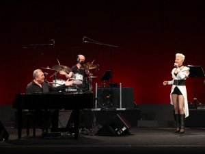 Ümit Besen’den İş Sanat sahnesinde bayrama özel konser