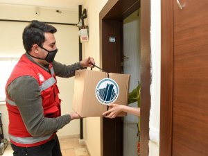 Altındağ Belediyesinden tam kapanmada faaliyet gösteremeyen esnafa gıda kolisi desteği