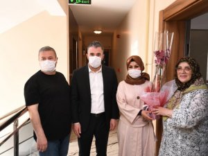 Başkan Ertuğrul Çetin’den Anneler Günü’nde anlamlı ziyaret