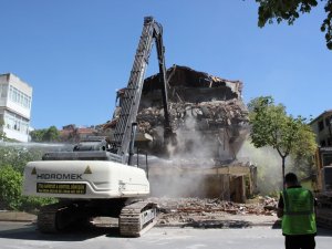 Başkan Akgün: "Başımıza yıkılmadan gelin hep birlikte şehrimizi yenileyelim”