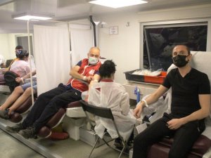 Kan vermeye gelen Tuncay Şanlı herkesi kan bağışına davet etti