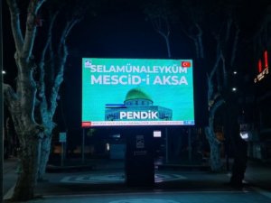 İstanbul’da dev ekranlardan Mescid-i Aksa’ya selam
