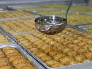 Bayramın vazgeçilmez lezzeti baklavada sipariş patlaması yaşandı