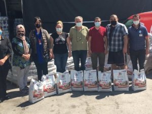 Sokak hayvanlarına 5 ton mama yardımı