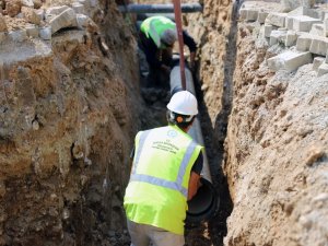 Palamutbükü’nde içme suyu hatları yenileniyor