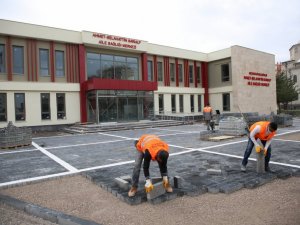 Ahmet-Selahattin Sarıalp Aile Sağlığı Merkezi’ne çevre ve peyzaj düzeni