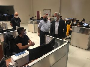 Vali Seymenoğlu’ndan 112 Acil Çağrı Merkezi’ne moral ziyareti