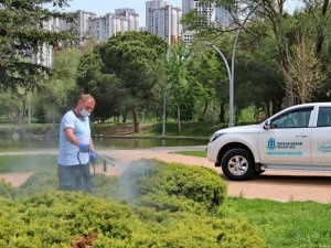 Başakşehir’de çim sineği ilaçlaması yapıldı