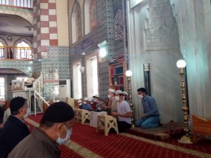 Genç hafızlar Filistin için dua etti