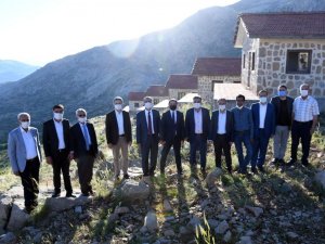 Vali Çuhadar protokol üyeleri Tut ve Besni ilçelerini gezdi