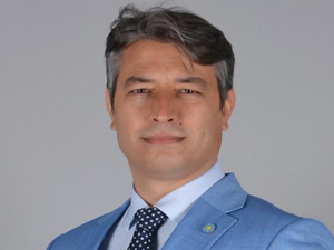 İYİ Partili Alak Hemşirelerin Haftasını kutladı