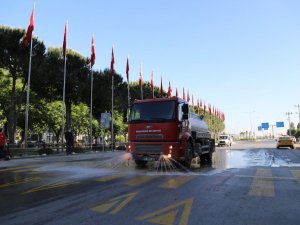 Menderes’te bayram temizliği