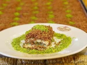 Meşhur baklava ustasından ucuz tatlı uyarısı