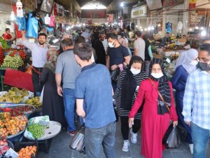 Bayram alışverişi Covid-19’u unutturdu