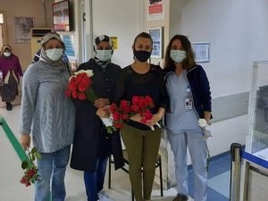 AK Partili kadınlar hemşireleri unutmadı