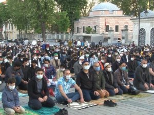 Ayasofya Camii’nde 87 yıl sonra ilk kez Ramazan Bayramı namazı kılındı