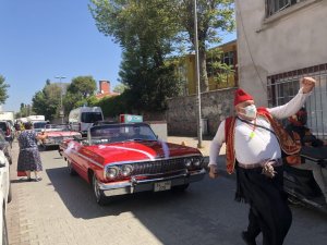 Fatih sokaklarında bayram coşkusu