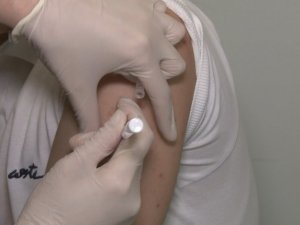 Aşı çalışmaları bayramda da devam ediyor