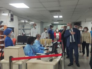 Sağlık Müdürü bayram nöbetindeki sağlıkçıları yalnız bırakmadı