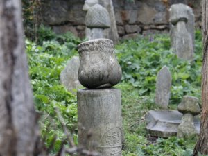 İstanbul’un İlk Müslüman Mezarları çalınıyor
