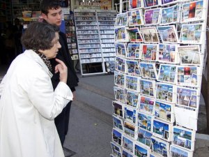 Eski bayramlardan eser kalmadı, dijital çıktı kartpostallar tarihe karıştı