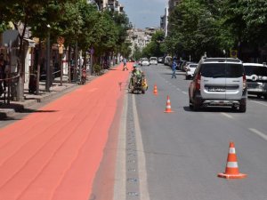 Manisa Büyükşehir tercihli otobüs yollarını yeniliyor