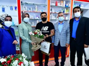 Başkan Çınar, nöbetçi eczaneleri ziyaret etti