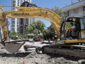 Koza Sokak’ın 25 yıllık kötü koku ve taşkın sorunu çözülüyor