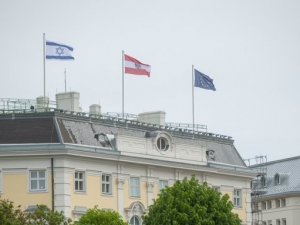 İsrail, Katar hibesinin BM aracılığıyla Gazze’ye aktarılmasını kabul etti