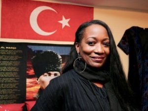 ABD’li ünlü sanatçı Della Miles’tan İsrail’i boykot çağrısı