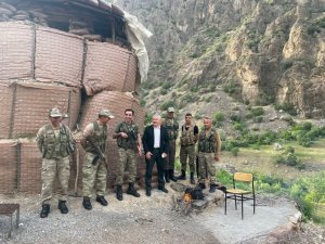 Başkan Özbek’ten güvenlik korucularına ziyaret