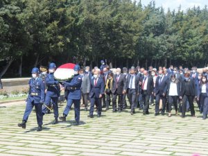 Sosyal Güvenlik Kurumu Başkanı Yılmaz, Anıtkabir’i ziyaret etti