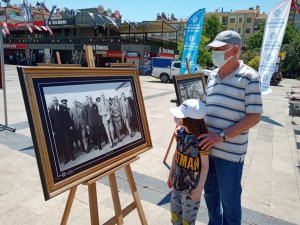 Büyükşehir’in Atatürk sergisi ilgi odağı oldu