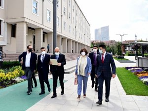 Memleket Partisi Kurucular Heyeti Başkanı Hakkı Akalın kuruluş başvurusunu yaptı.