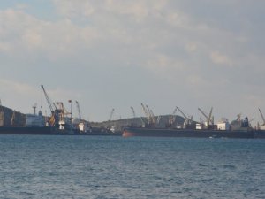 Sanayi şehri Aliağa’da elleçleme rakamları memnun etti