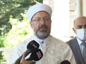 Diyanet İşleri Başkanı Erbaş: "Depremden etkilenen tüm kardeşlerimize geçmiş olsun dileklerimi iletiyorum"
