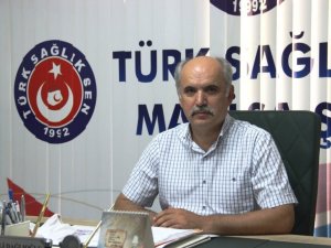 Sağlıkçılar ek ödeme yerine maaşa zam istiyor