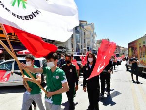 Mamak Belediyesi sporcuları 19 Mayıs için yürüdü