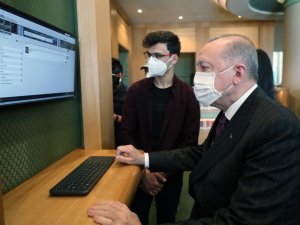 Cumhurbaşkanı Erdoğan gençlerle bir araya geldi