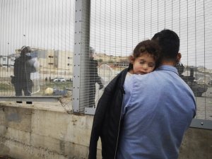 İspanya Savunma Bakanı Robles’ten Fas’a şantaj suçlaması