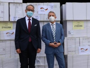 Almanya’dan Kosova’ya Covid-19 test kiti bağışı