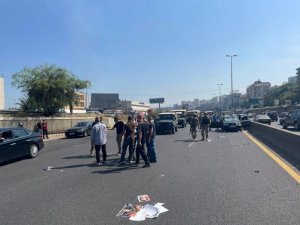 Lübnan’da oy kullanmaya giden Suriyeliler, Lübnanlılarla kavga etti