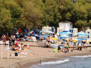 Bodrum’da mesafeli deniz keyfi